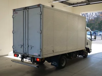 Isuzu ELF