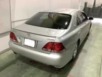 Toyota CROWN лот № 1098 оценка R  с аукциона в Японии 1