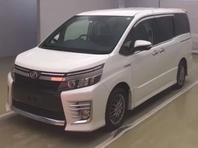 Toyota VOXY  с аукциона в Японии