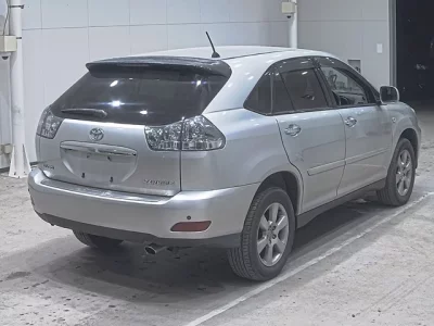 Toyota HARRIER  с аукциона в Японии