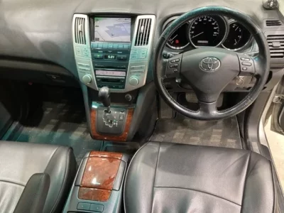 Toyota HARRIER  с аукциона в Японии