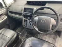 Toyota VOXY лот № 20339 оценка RA  с аукциона в Японии 3