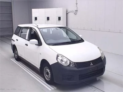 Mitsubishi LANCER VAN
