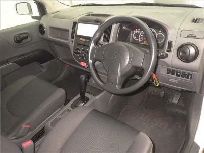 Mitsubishi LANCER VAN