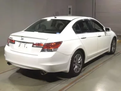 Honda INSPIRE  с аукциона в Японии