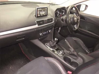 Mazda AXELA  с аукциона в Японии