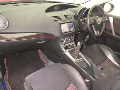 Mazda AXELA  с аукциона в Японии