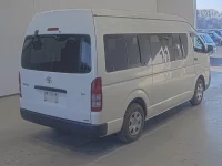 Toyota HIACE лот № 20352 оценка RA  с аукциона в Японии 1