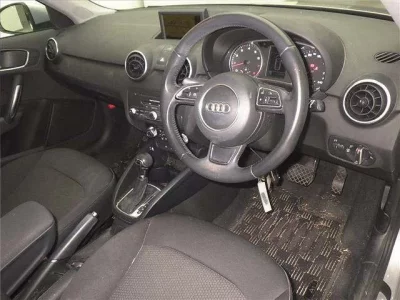 Audi A1  с аукциона в Японии