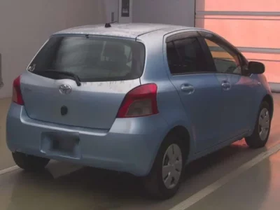 Toyota VITZ  с аукциона в Японии