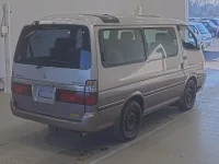 Toyota HIACE лот № 20362 оценка 3.5  с аукциона в Японии 1