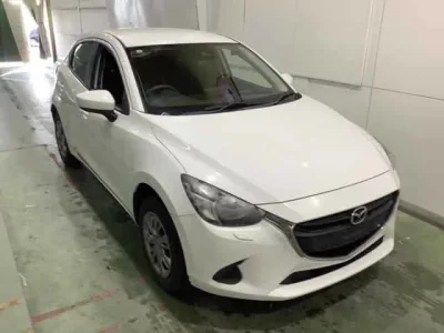 Mazda DEMIO  с аукциона в Японии