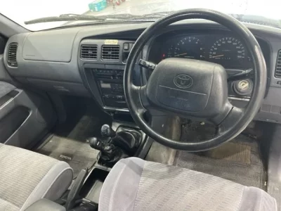 Toyota HILUX SURF  с аукциона в Японии