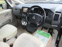 Mitsubishi DELICA D5 лот № 90039 оценка 4  с аукциона в Японии 3