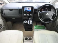 Mitsubishi DELICA D5 лот № 90039 оценка 4  с аукциона в Японии 5
