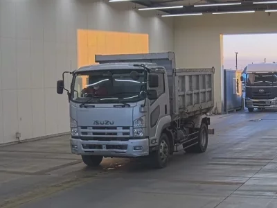 Isuzu FORWARD  с аукциона в Японии
