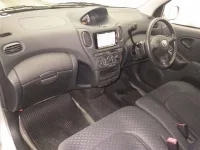 Toyota FUNCARGO лот № 70198 оценка R  с аукциона в Японии 3