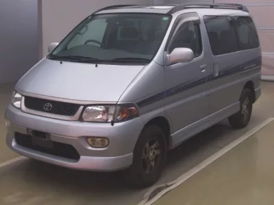 Toyota HIACE REGIUS  с аукциона в Японии