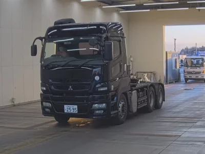 Mitsubishi SUPER GREAT  с аукциона в Японии