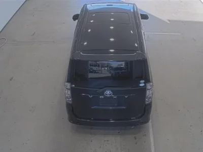 Toyota VOXY  с аукциона в Японии