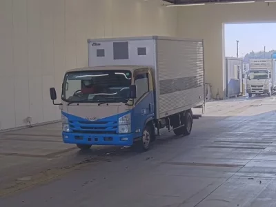 Isuzu ELF  с аукциона в Японии