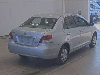 Toyota BELTA  с аукциона в Японии