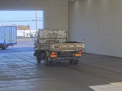 Isuzu FORWARD  с аукциона в Японии