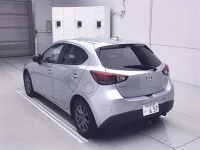 Mazda DEMIO лот № 70250 оценка 4  с аукциона в Японии 1