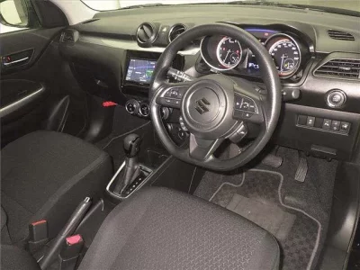 Suzuki SWIFT  с аукциона в Японии