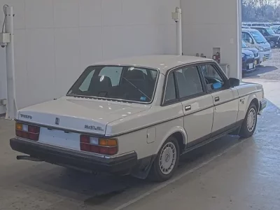 Volvo 240 SERIES  с аукциона в Японии