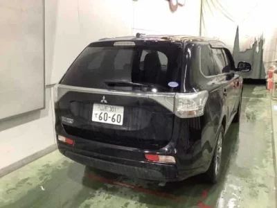 Mitsubishi OUTLANDER PHEV