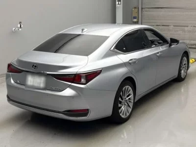 Lexus ES  с аукциона в Японии