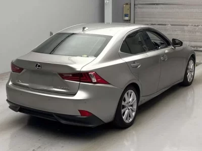 Lexus IS  с аукциона в Японии
