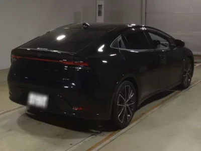 Toyota PRIUS  с аукциона в Японии