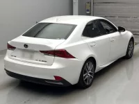 Lexus IS лот № 10049 оценка 3.5  с аукциона в Японии 1