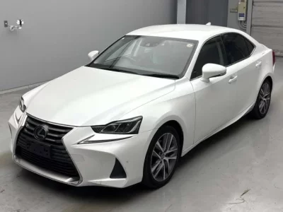 Lexus IS  с аукциона в Японии