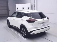 Nissan KICKS лот № 70291 оценка 4.5  с аукциона в Японии 1