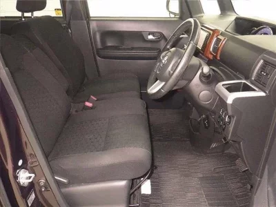 Toyota PIXIS MEGA  с аукциона в Японии