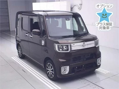 Toyota PIXIS MEGA  с аукциона в Японии