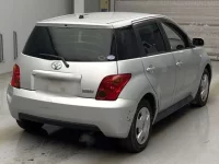 Toyota IST лот № 41 оценка R  с аукциона в Японии 1