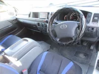 Toyota HIACE VAN лот № 90159 оценка 3  с аукциона в Японии 3