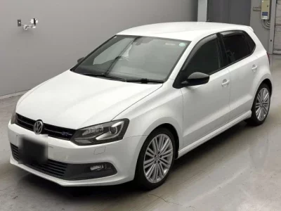 Volkswagen POLO  с аукциона в Японии