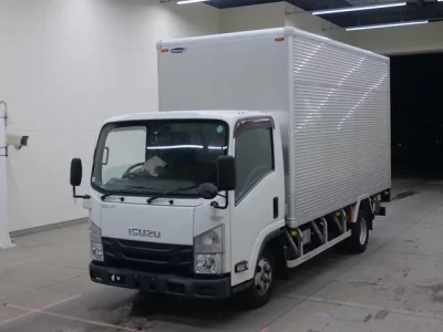Isuzu ELF  с аукциона в Японии
