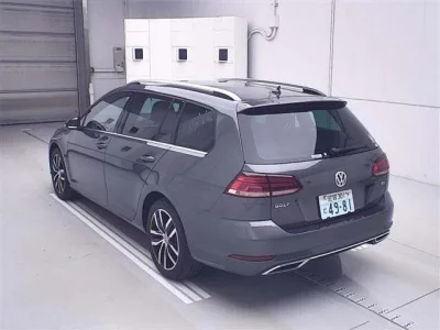 Volkswagen GOLF VARIANT