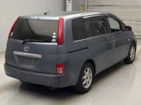 Toyota ISIS лот № 4179 оценка 3  с аукциона в Японии 1