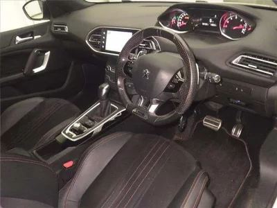 Peugeot 308  с аукциона в Японии