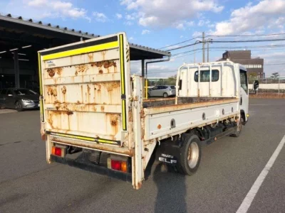 Isuzu ELF  с аукциона в Японии