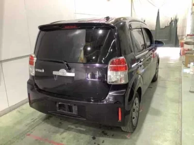 Toyota SPADE  с аукциона в Японии