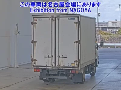 Toyota DYNA  с аукциона в Японии