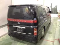 Nissan ELGRAND лот № 3001 оценка R  с аукциона в Японии 1
